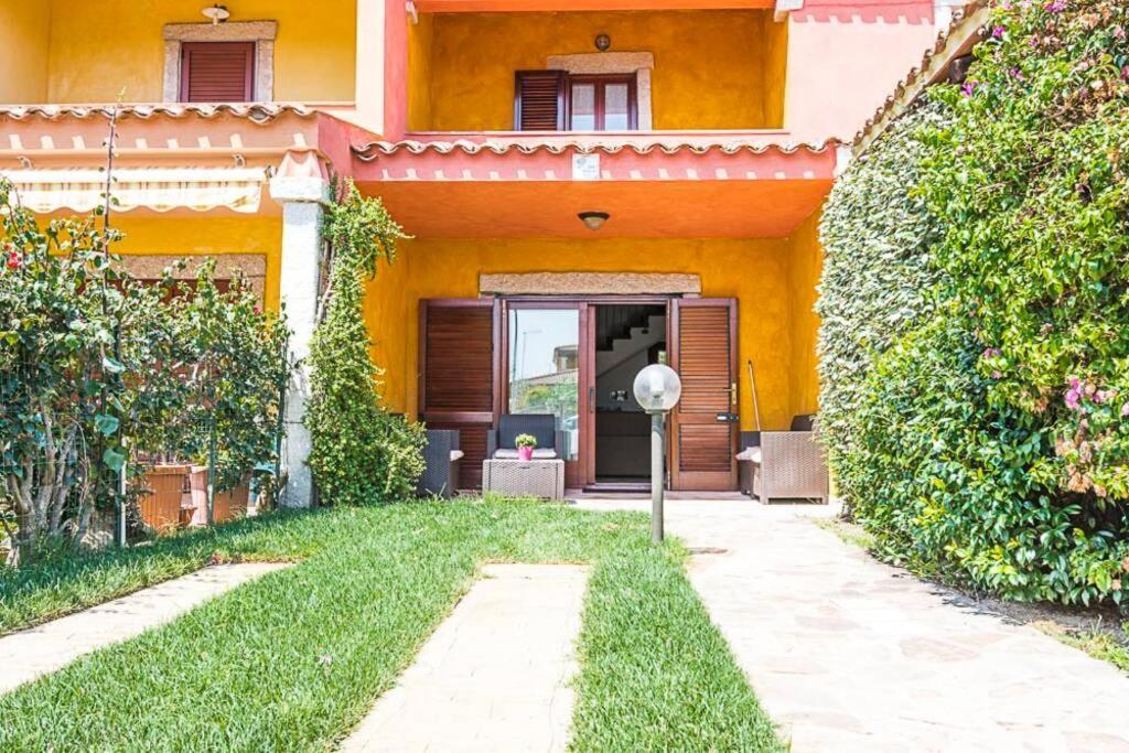 Villa Molly San Teodoro  Exterior photo