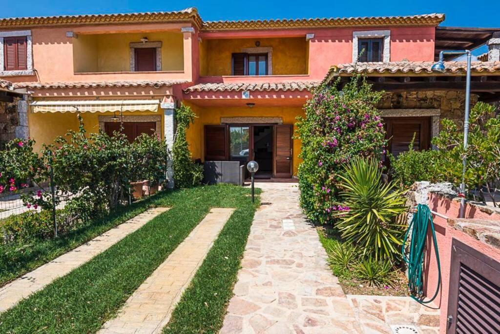 Villa Molly San Teodoro  Exterior photo